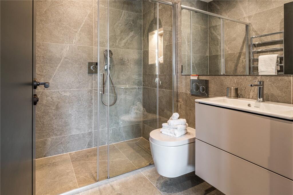 Bed 2 En-Suite