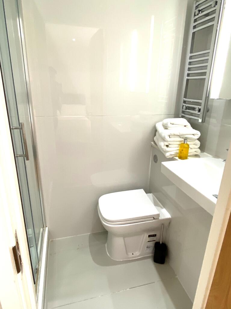 SH11 Ensuite