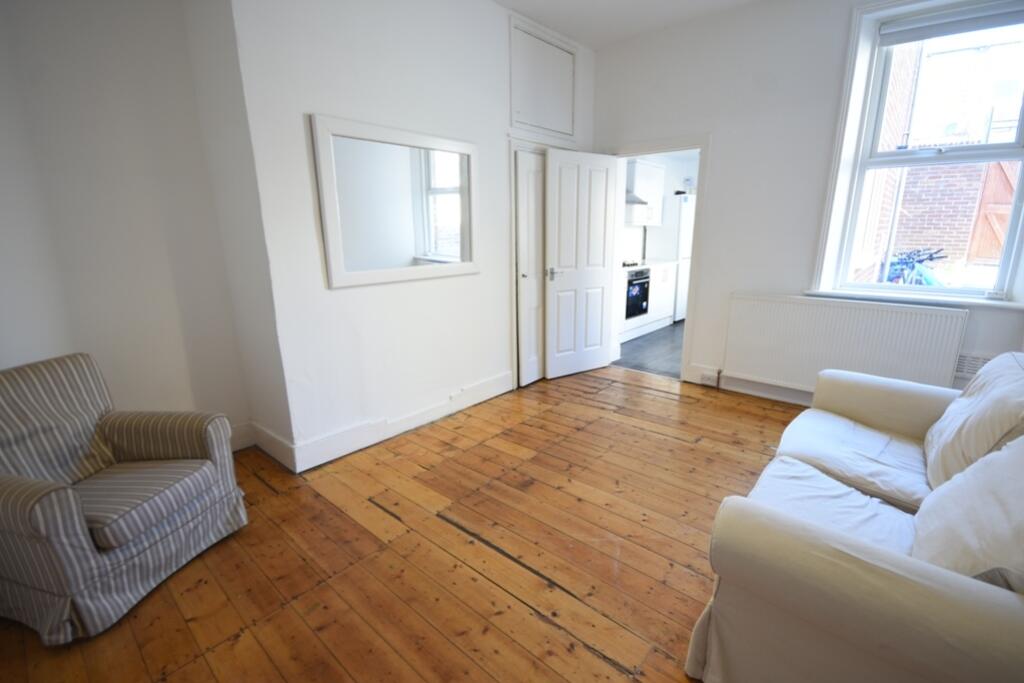 135 Dinsdale Road photos4