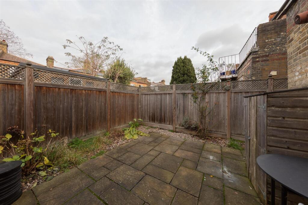 Leucha Road, E17
