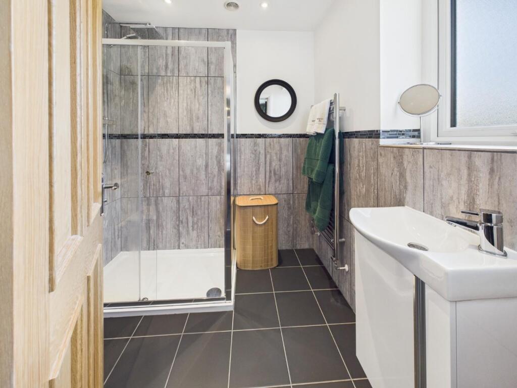 En-suite Bathroom