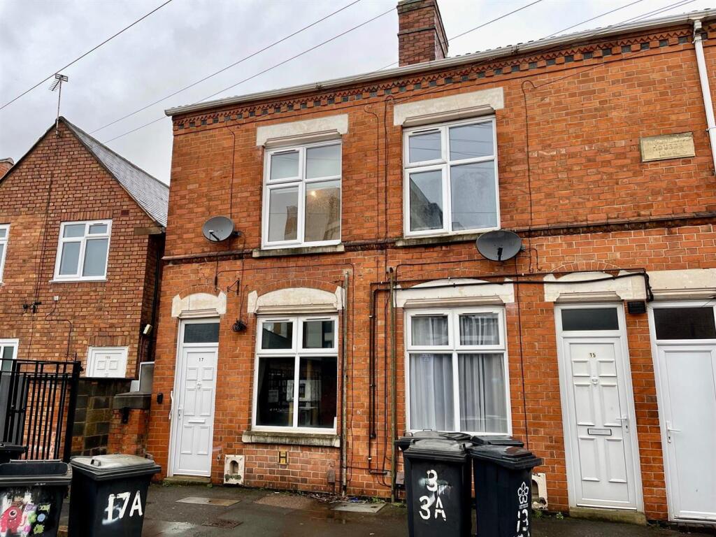 17a Brentwood Road front.jpg