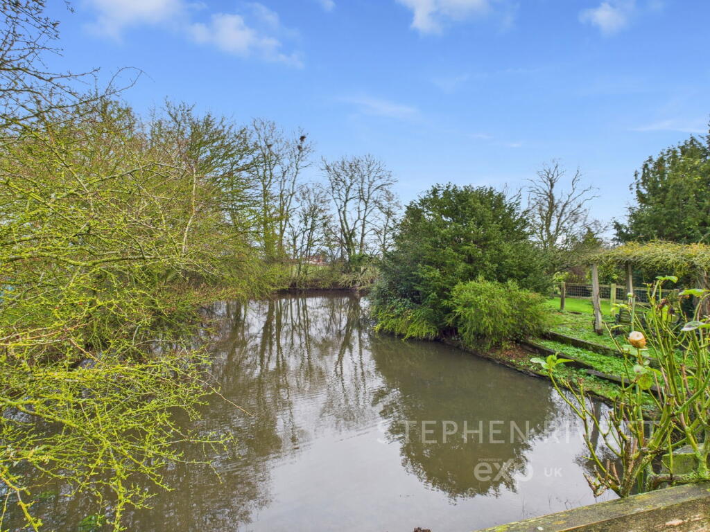 Waltham Hall, Little Stonham