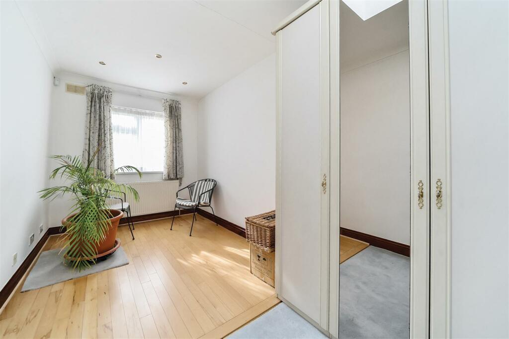 Bedroom 3.jpg