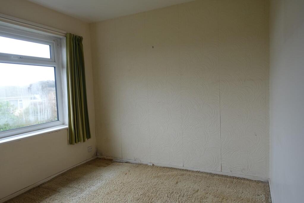 bed 2.jpg