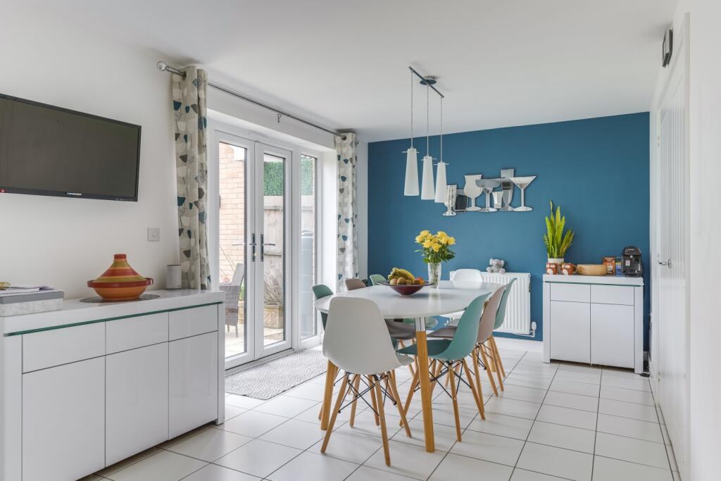 Kitchen dining room