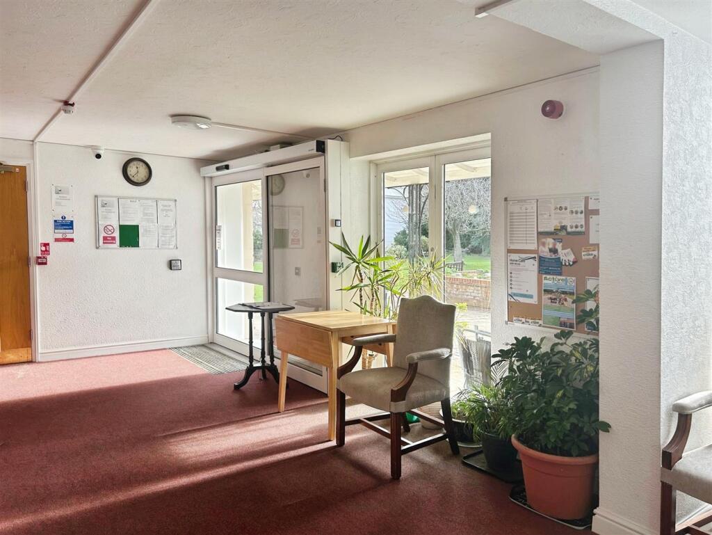 05cd964d-9-42D0-AB69-D61916D72093-8493-000005876D2