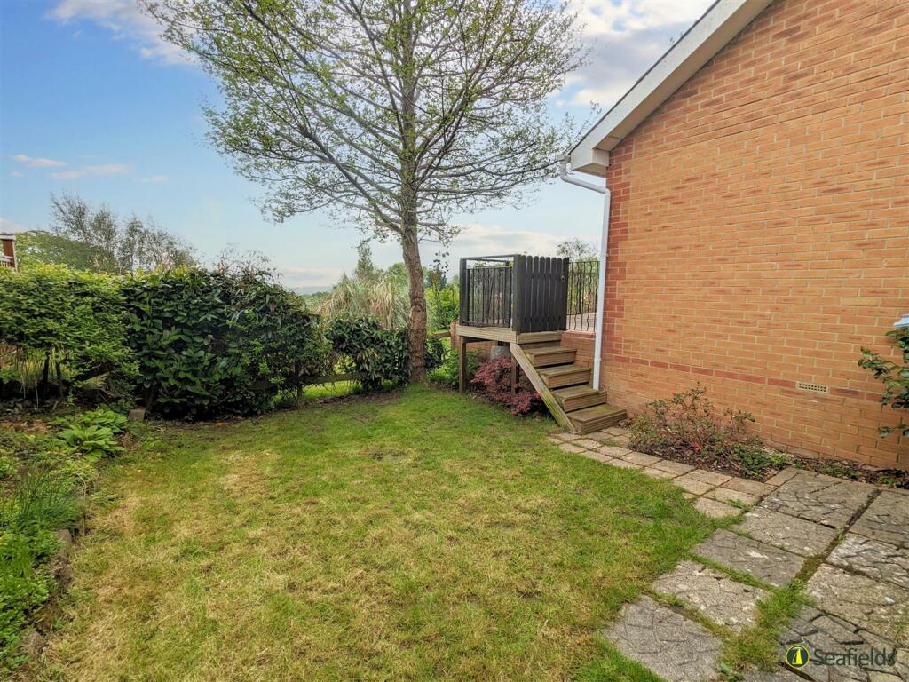 PRIVATE GARDEN