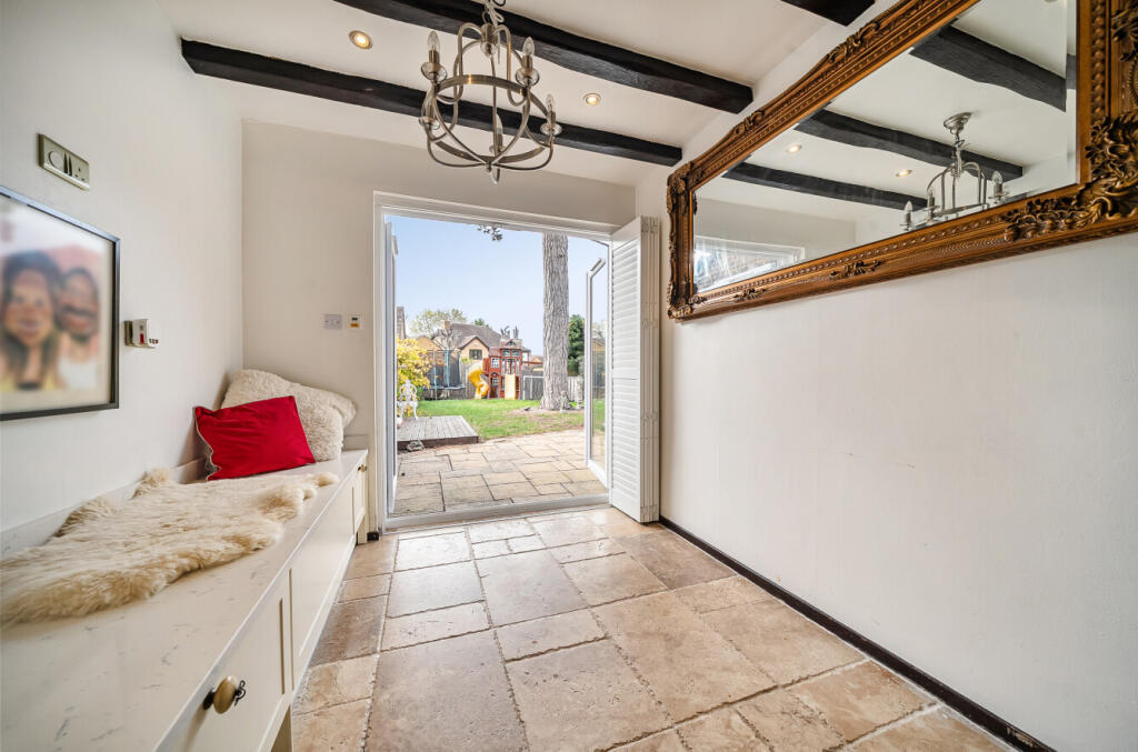 1370417-25-6900fb...