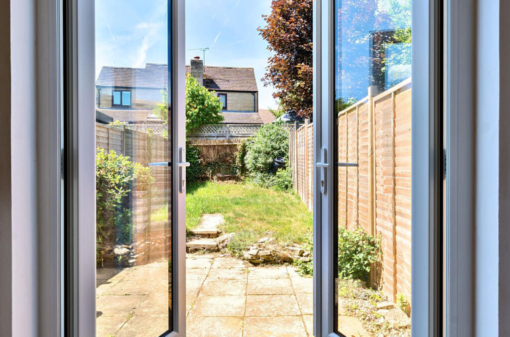 1298082-25-682c8c...