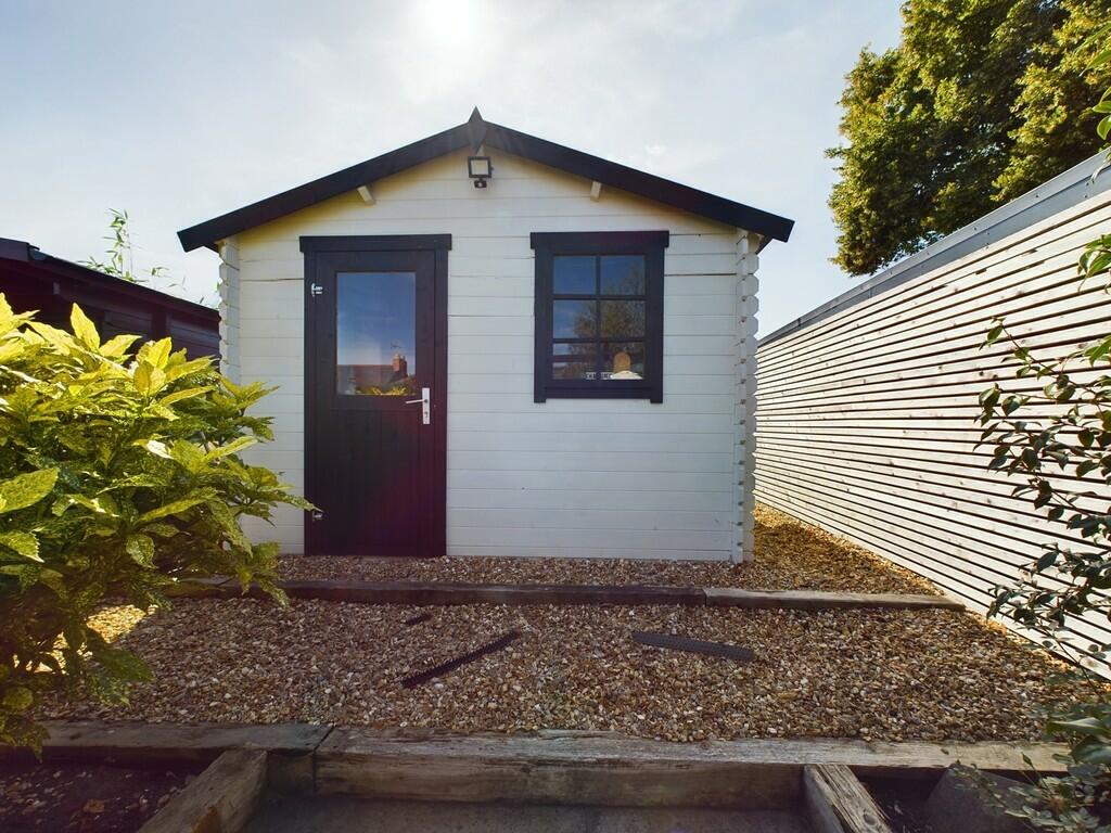 CAM02854G0-PR0218...