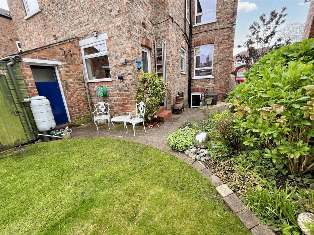 Gardens Aspect 5
