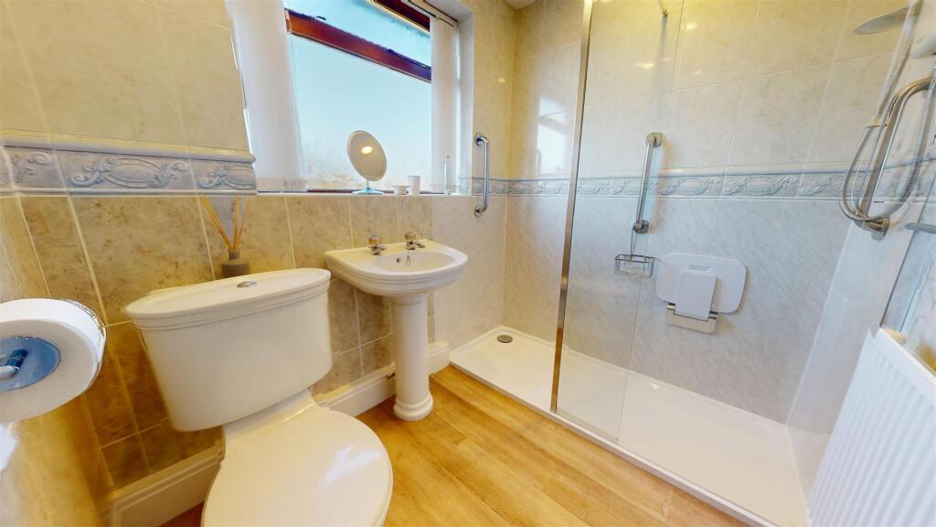 Sandfield Road Shower Room