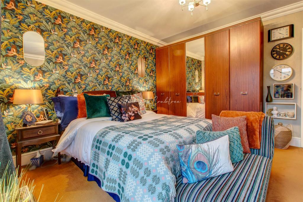 Elan Close, Aberdare, HernCrabtree (25).jpg