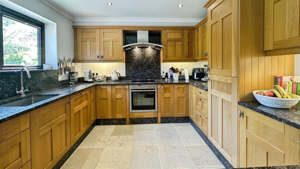 f2575b86--4EC9-9C56-99A17DFADDBF-40577-00000CE135E