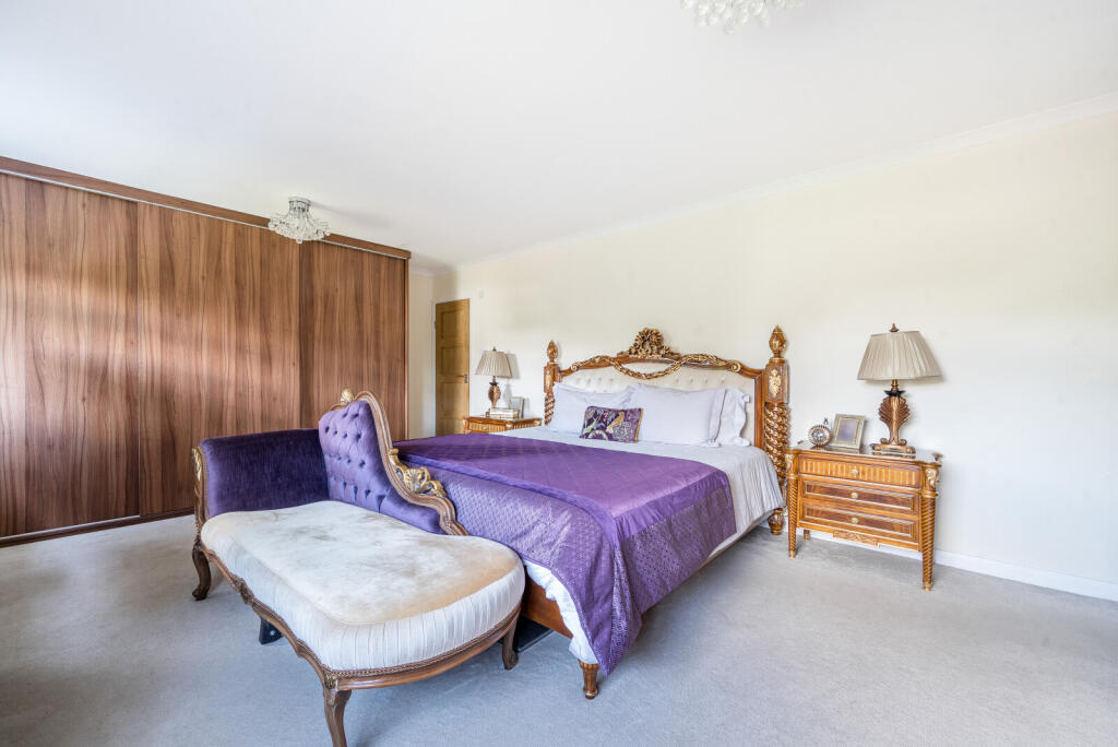 1299911-19-683805...