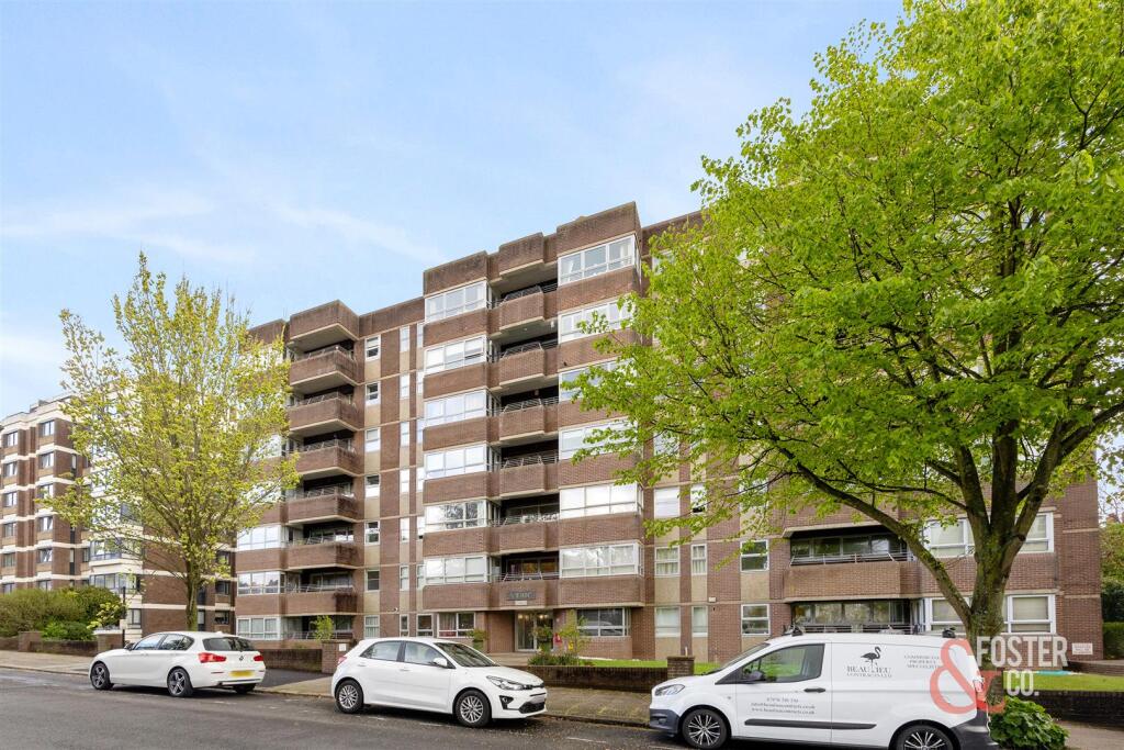 Eaton Gardens, Veric, 42-016-1.jpg