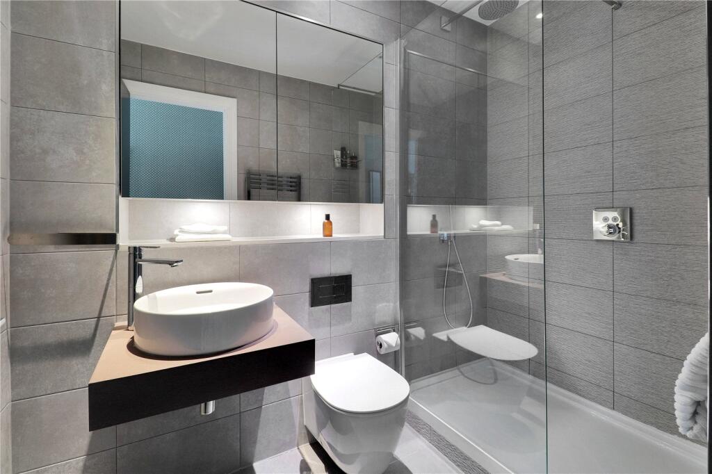 En Suite Shower Room