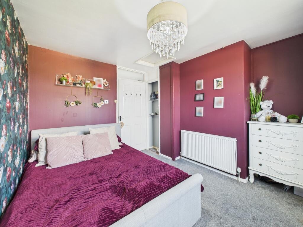 CAM05192G0-PR0180-STILL014