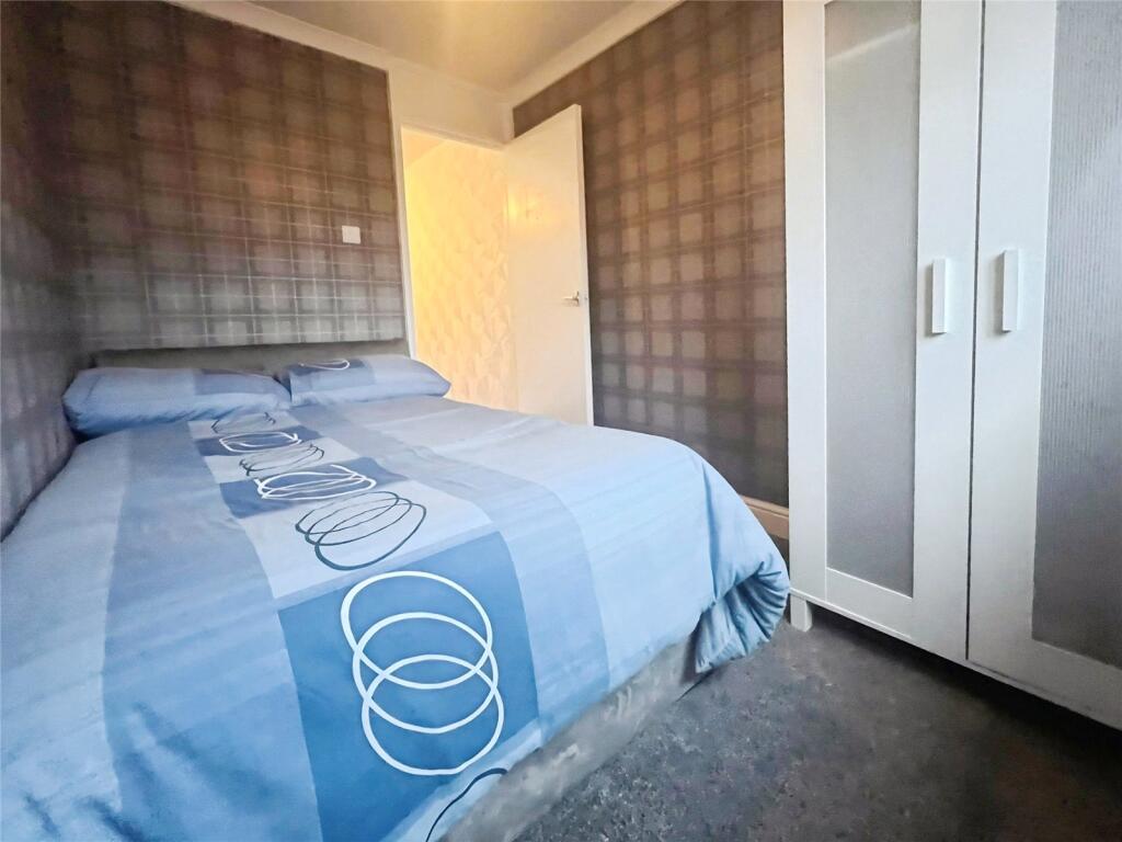 Bedroom 2 (Rear)