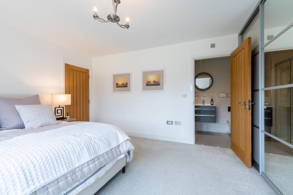 5 Grange Close-044.jpg