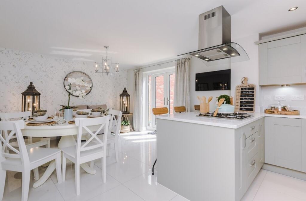 Dining - Southwold - Balmoral Gardens