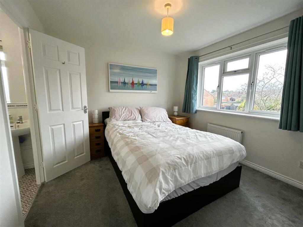 bed 2.JPG