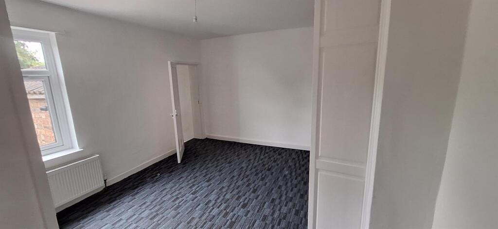 Bedroom 4.jpg