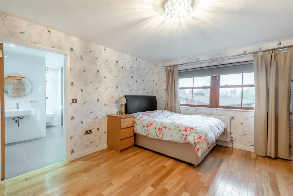 8587690-interior08.jpg