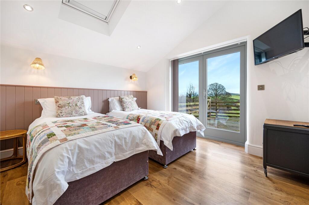 Cottage Bedroom 2