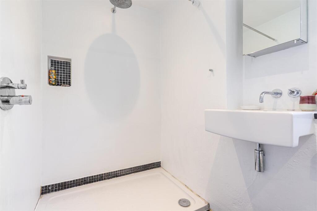 A24 - Cott Lane, Dartington, Deepdene - 240416.jpg