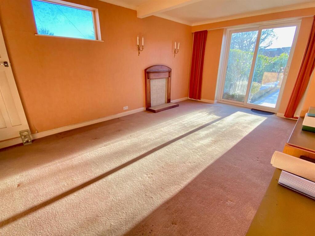lounge ground floor.jpg