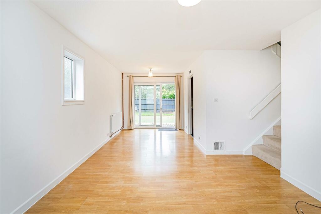 8 Crofters Close, Isleworth TW7 7PH-LOW RES-22.jpg