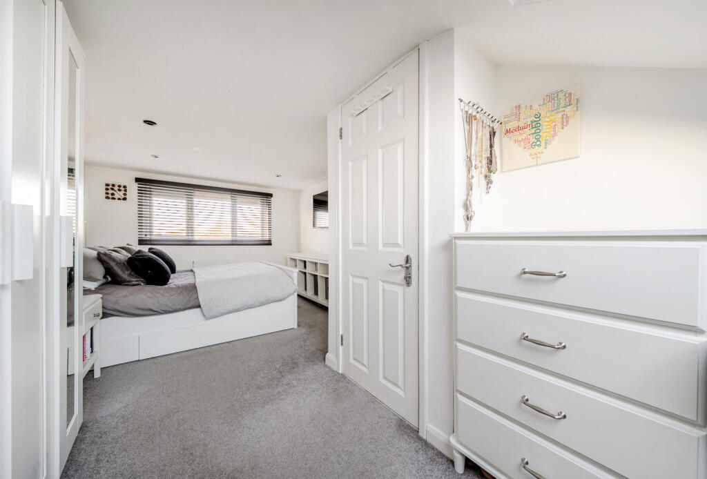 1384338-20-692ec5...