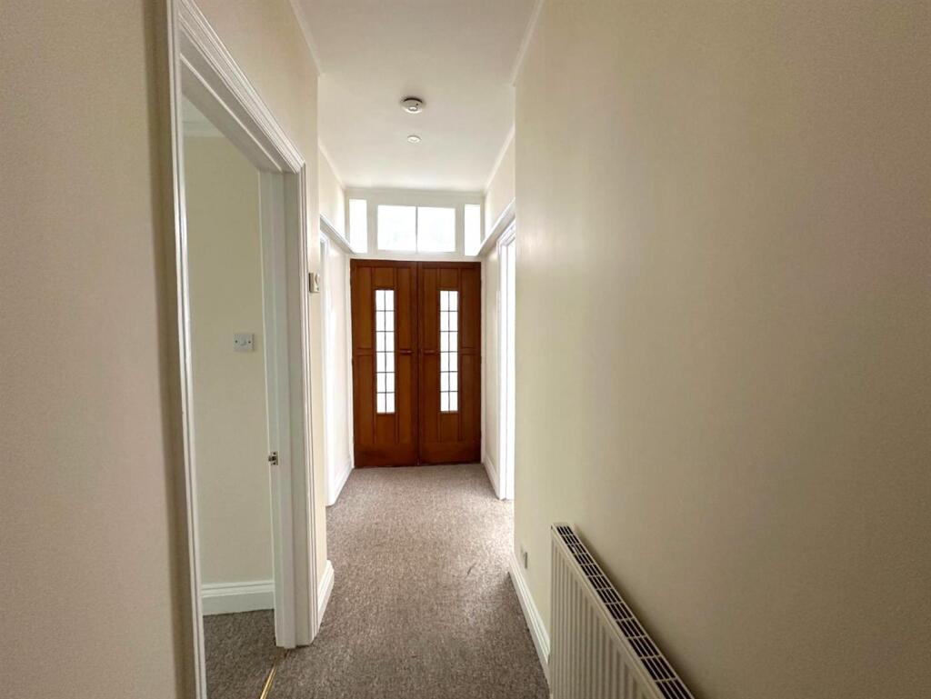 Entrance hallway.jpg