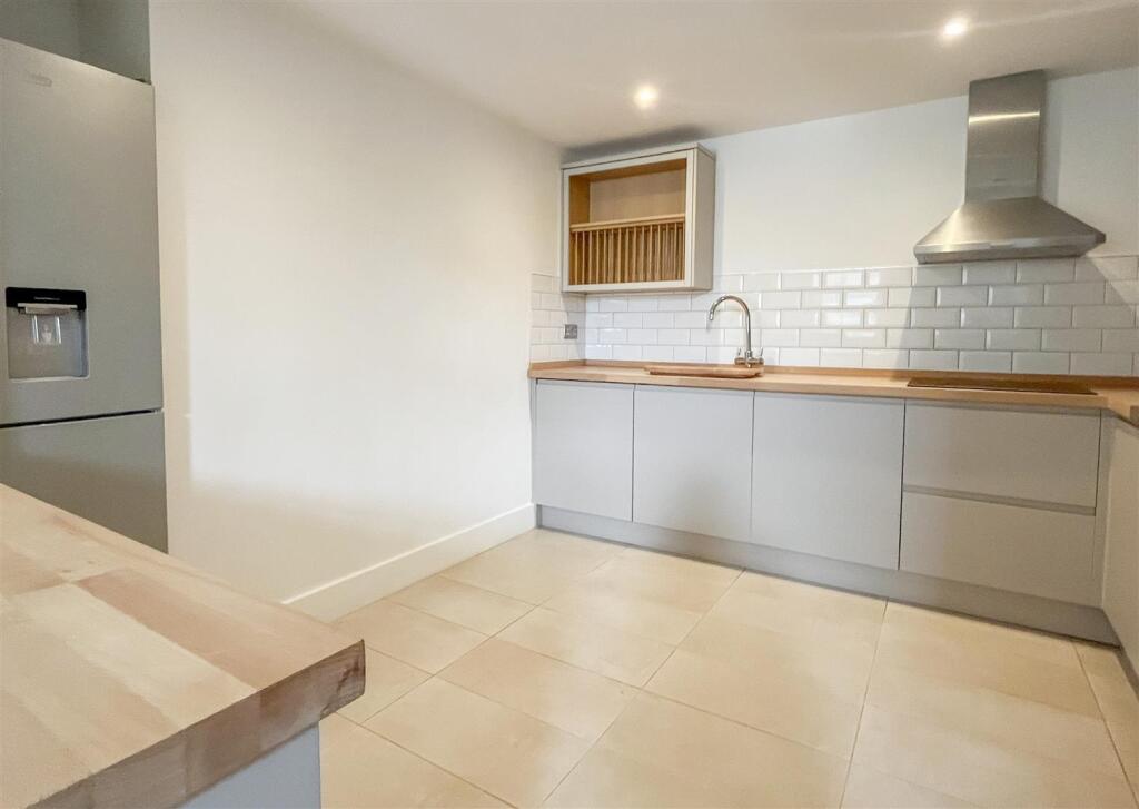 Living Room / Kitchen