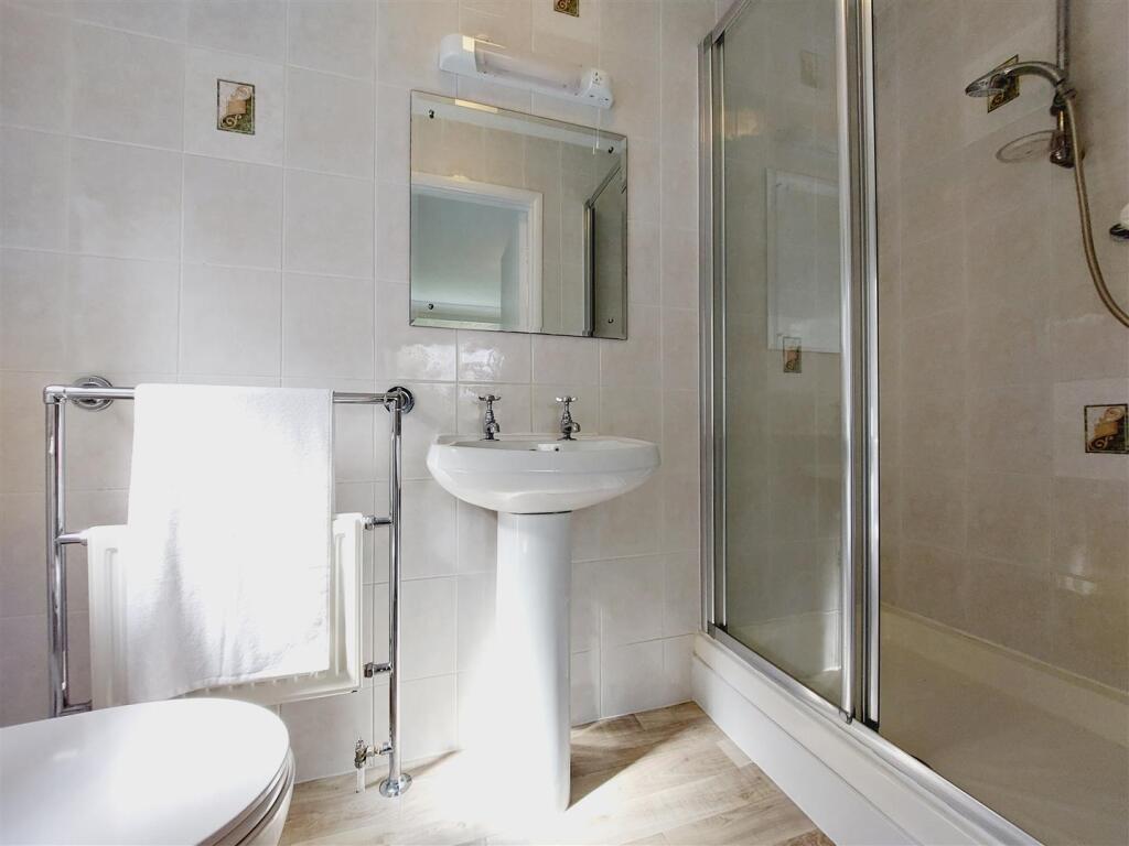 Ensuite