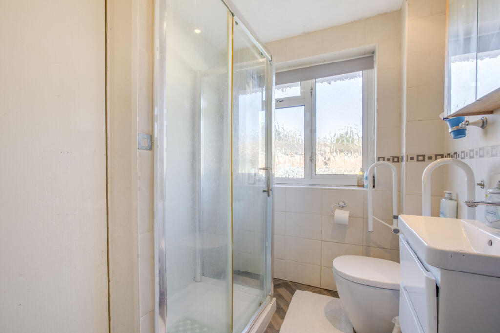 39 Lexington Ave, Maidenhead, SL6 4HL (LOW RES)-3