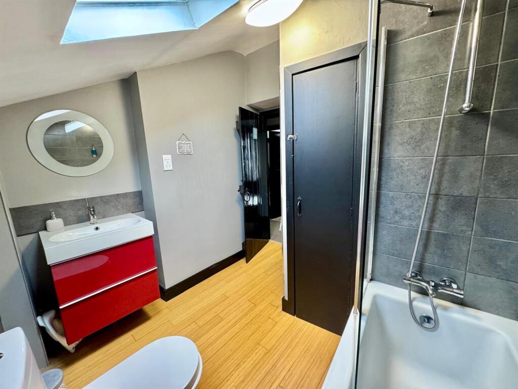 PHOTO-2025-10-11-10-18-39 (4).jpg