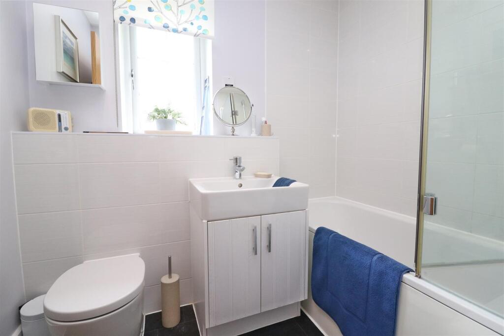 bathroom.JPG