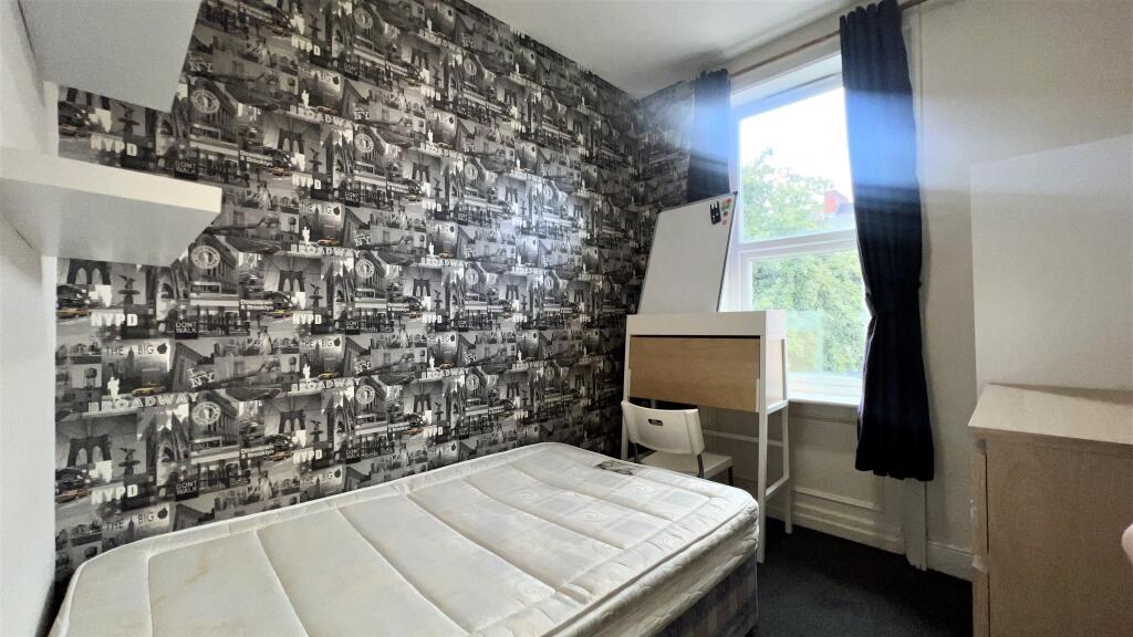 student bedroom 3 he