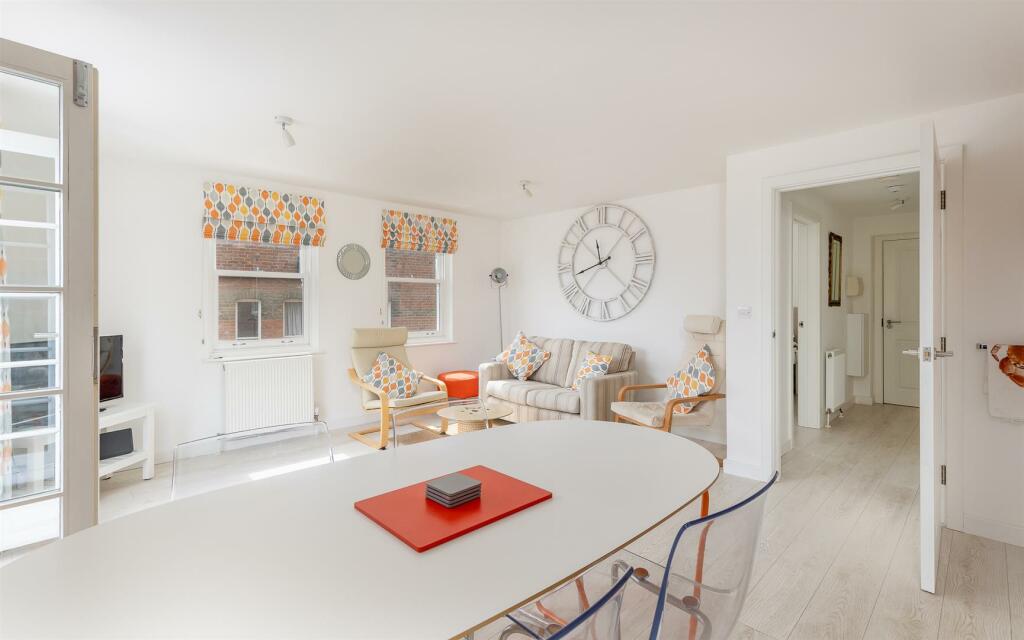 Living Room/Dining/Kitchen