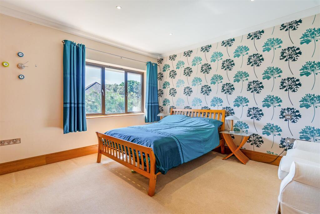 11 Brudenell Avenue 323847 (24).jpg
