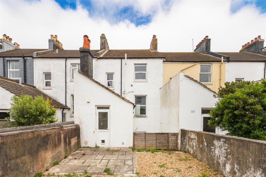 Flat 2, 73 Queens Park Road-16.jpg