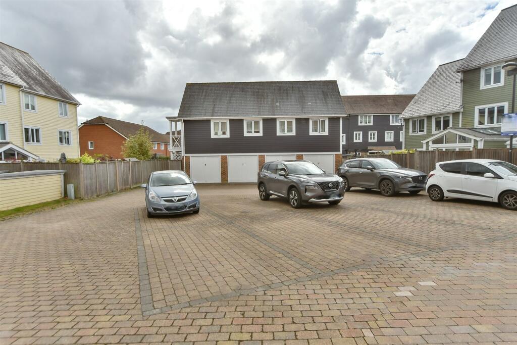 Driveway/Parking