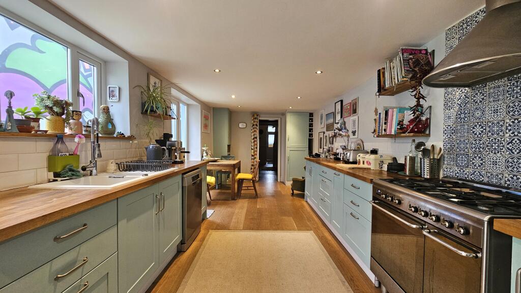 Kitchen / breakfast room