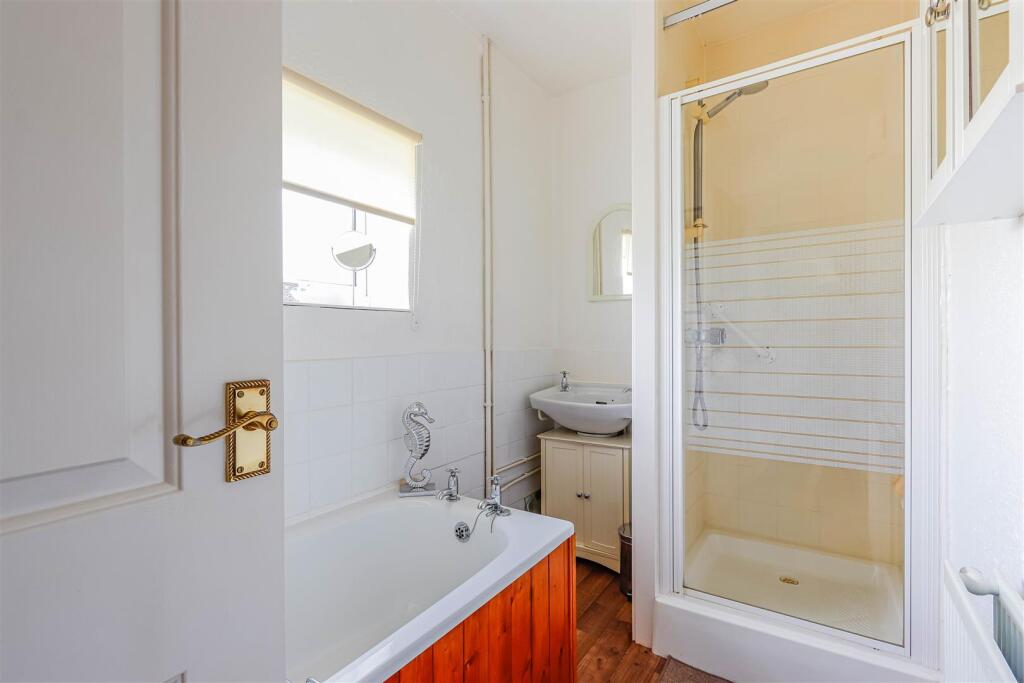 Caradoc Avenue_-11.jpg