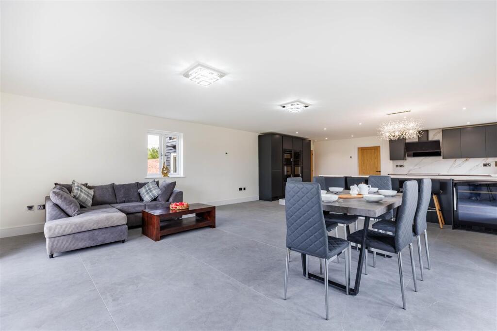 Kitchen/Family Room