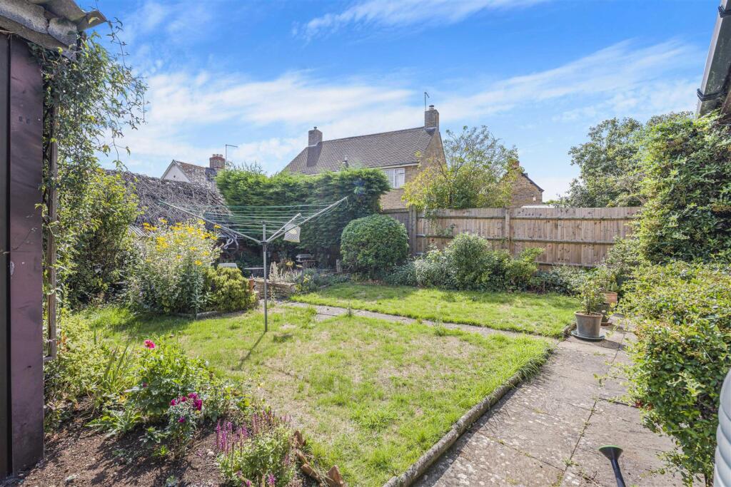 6 Whittall Street, Kings Sutton-17.jpg