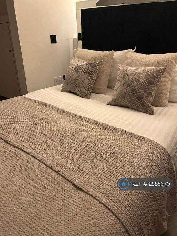 Master Double Bed.